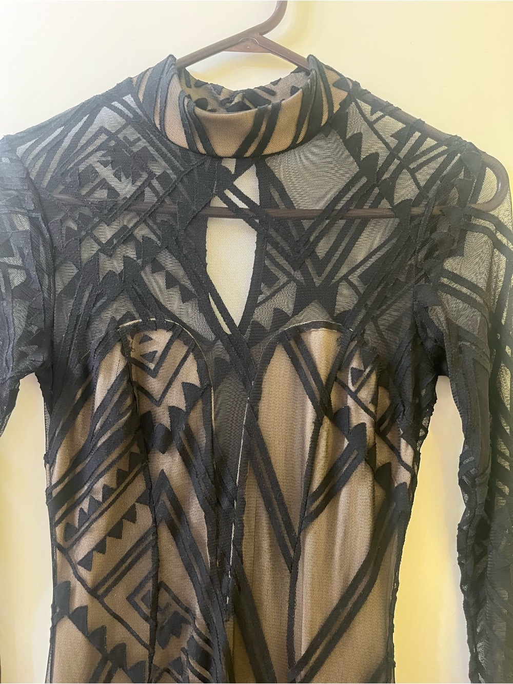 cameo Black Geometric Lace Long-Sleeve Gown with Nude Underlayer - Picture 5 of 7